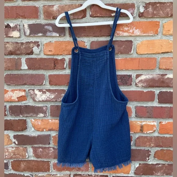 EUC Aerie Romper - Picture 2 of 5